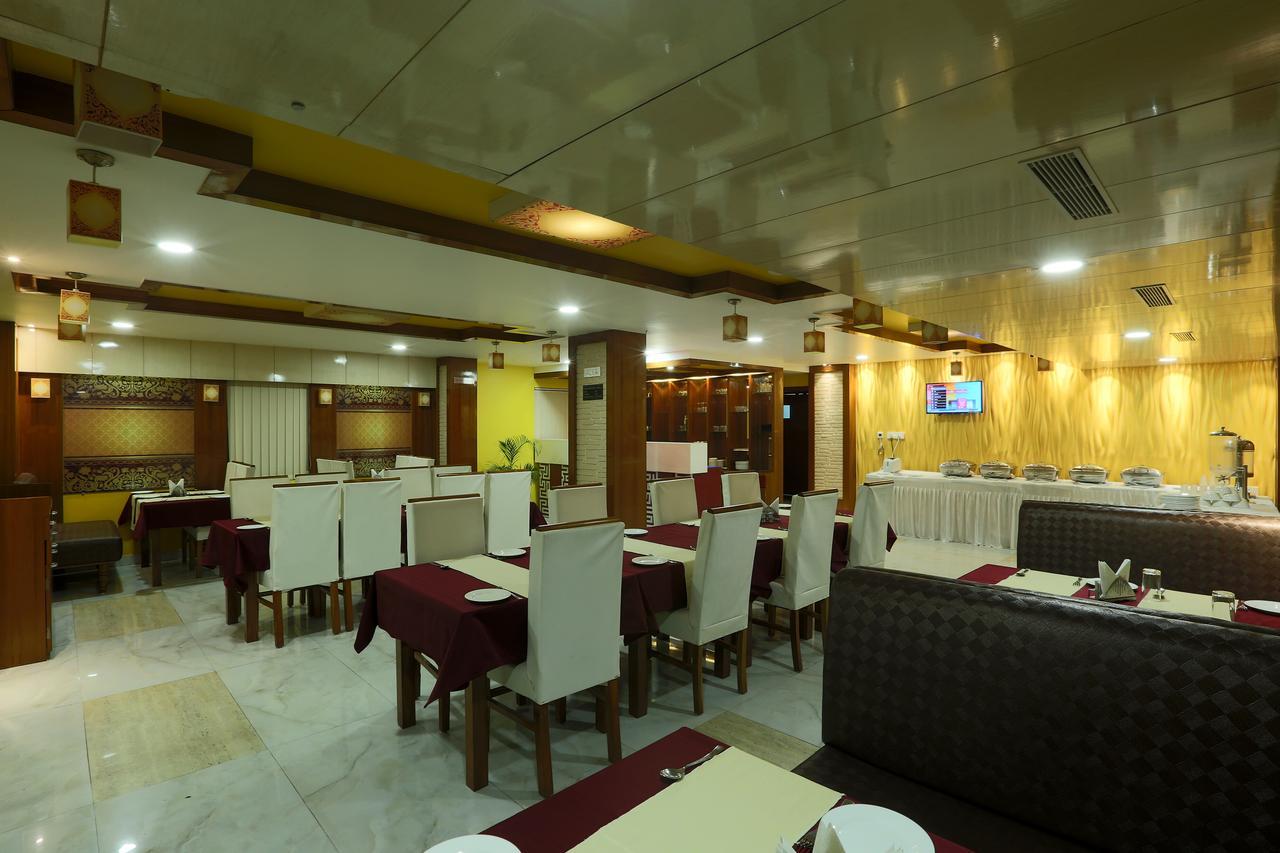 Hotel Sj International Guwahati Eksteriør billede