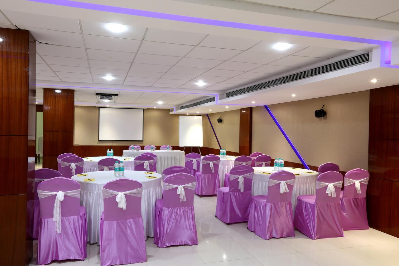 Hotel Sj International Guwahati Eksteriør billede