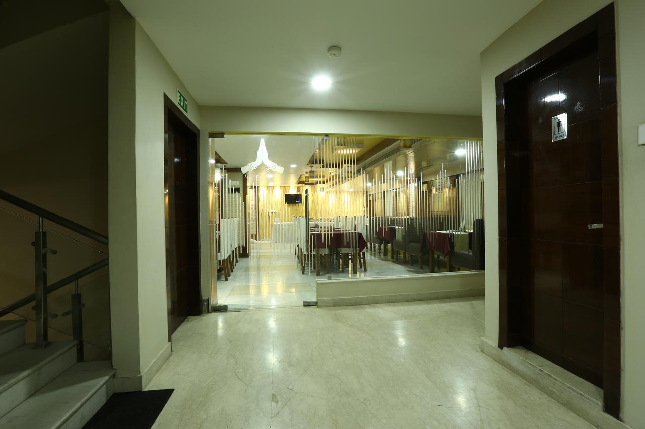 Hotel Sj International Guwahati Eksteriør billede