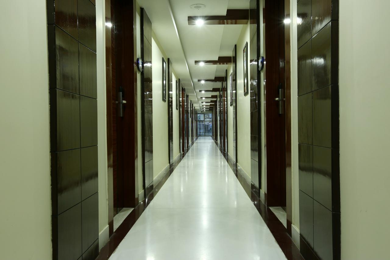 Hotel Sj International Guwahati Eksteriør billede